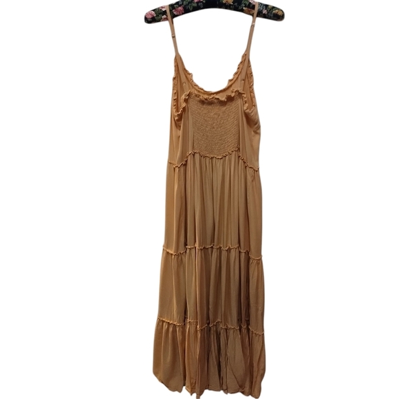 Aura Elegant Maxi Dress - Picture 7 of 12